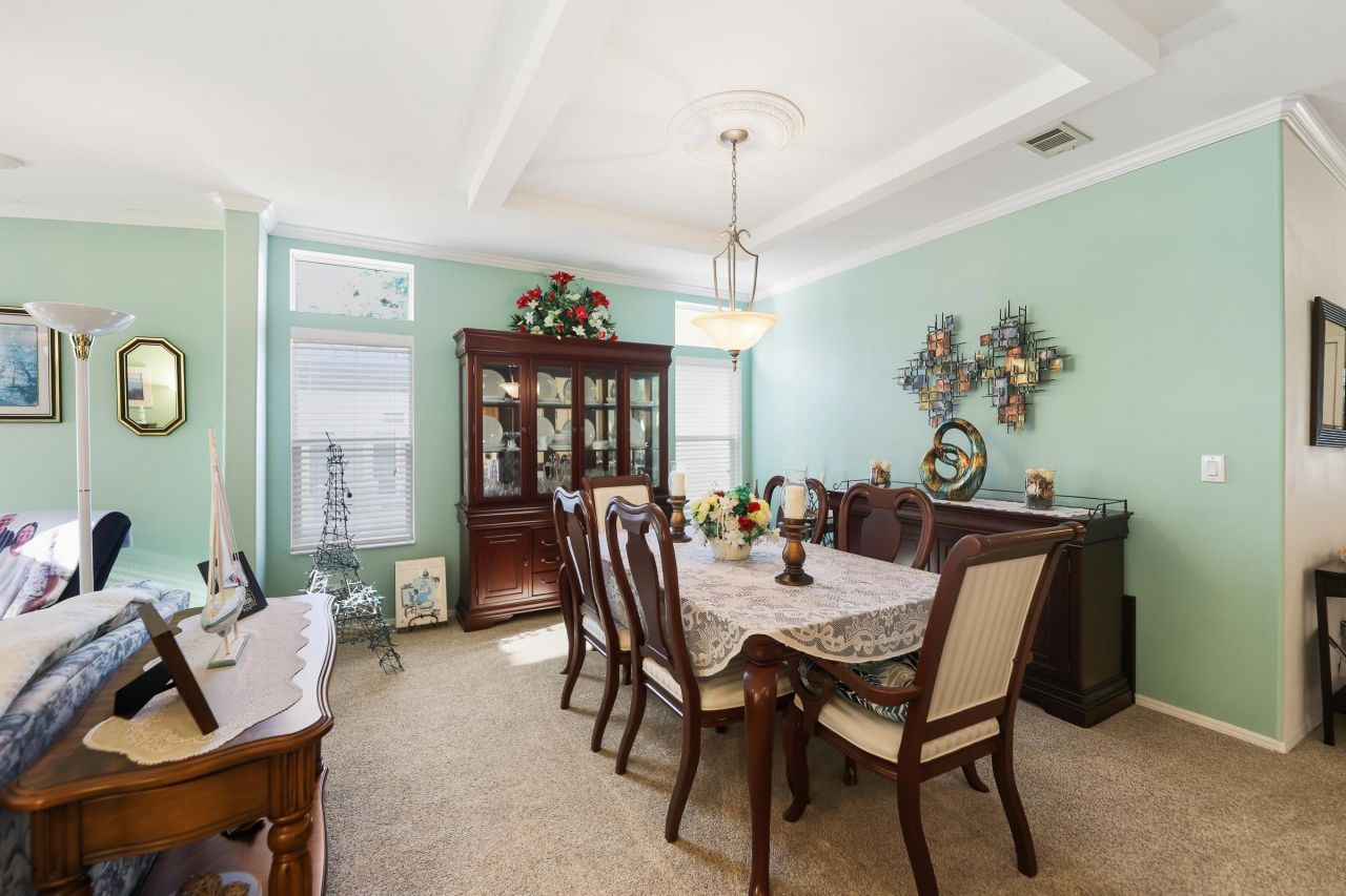 583 Woodholme Dr. Photo 13