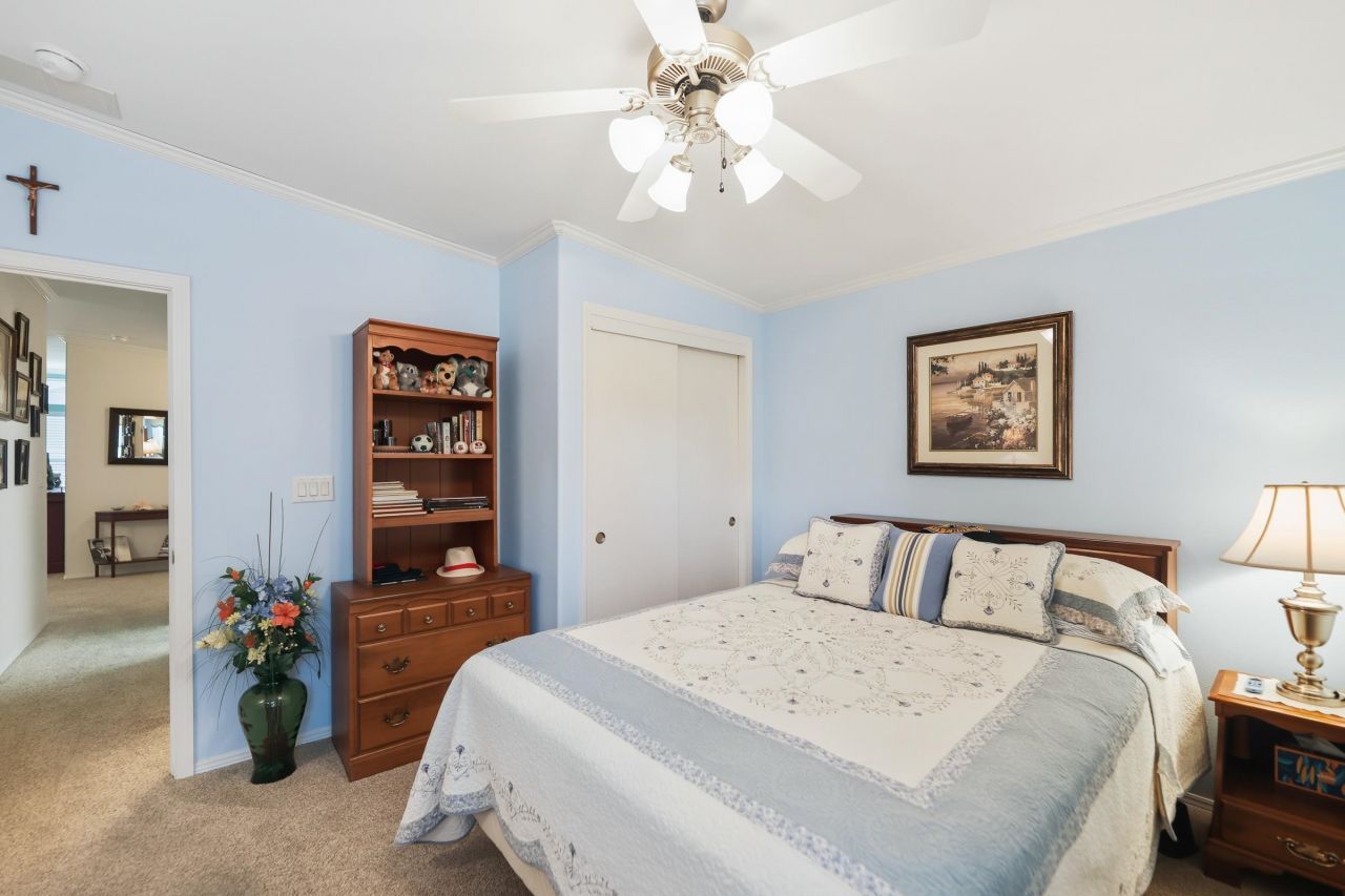 583 Woodholme Dr. Photo 22