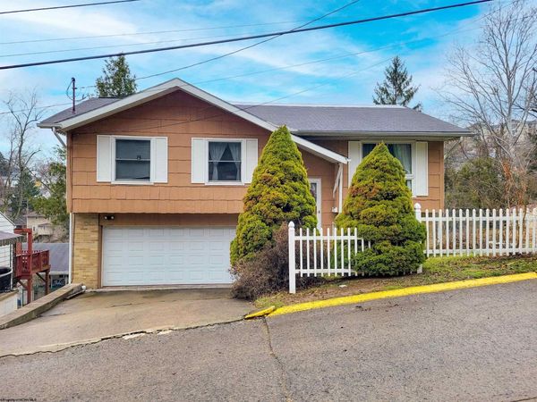 929 Garrison Avenue, Morgantown, WV 26505