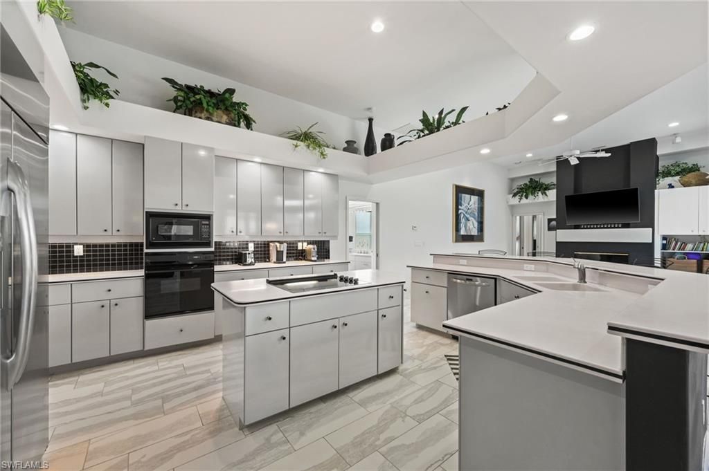 9360 White Hickory Ln, Fort Myers, FL 33912 Photo