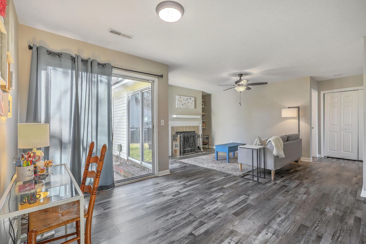 28 Fieldfare Way Photo 10