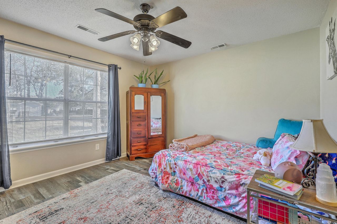 28 Fieldfare Way Photo 18