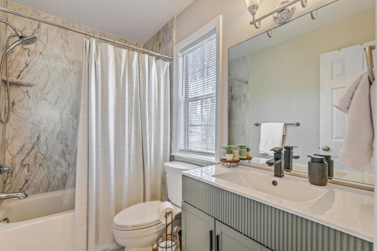 28 Fieldfare Way Photo 23