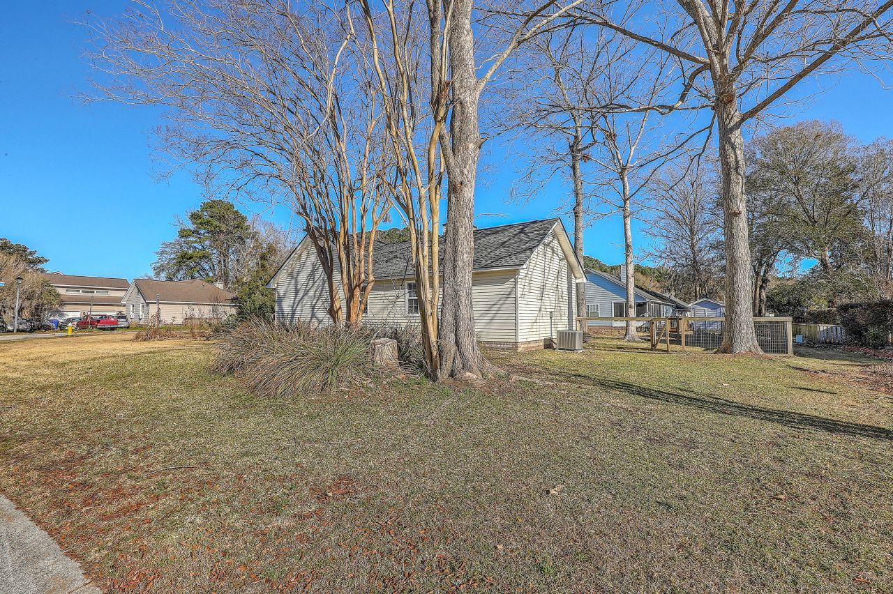 28 Fieldfare Way Photo 28