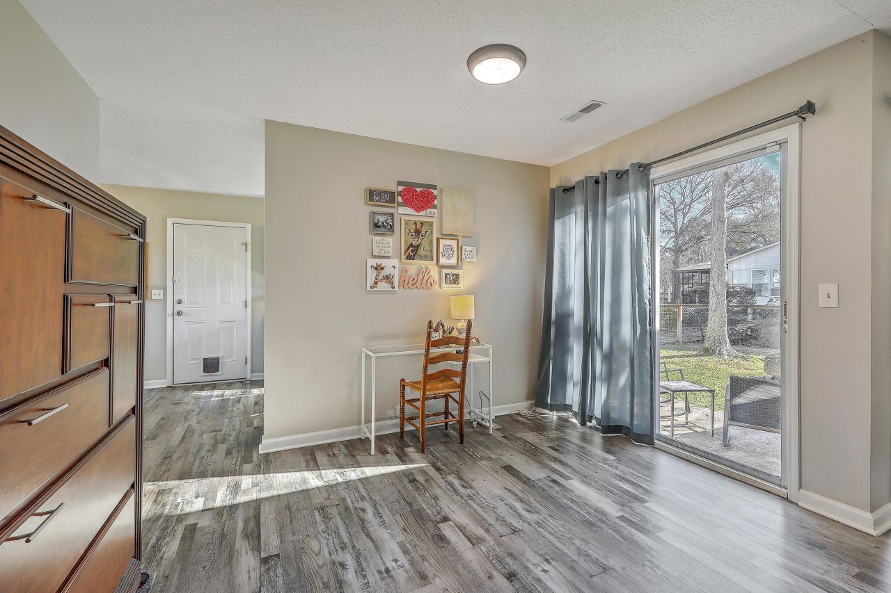 28 Fieldfare Way Photo 9