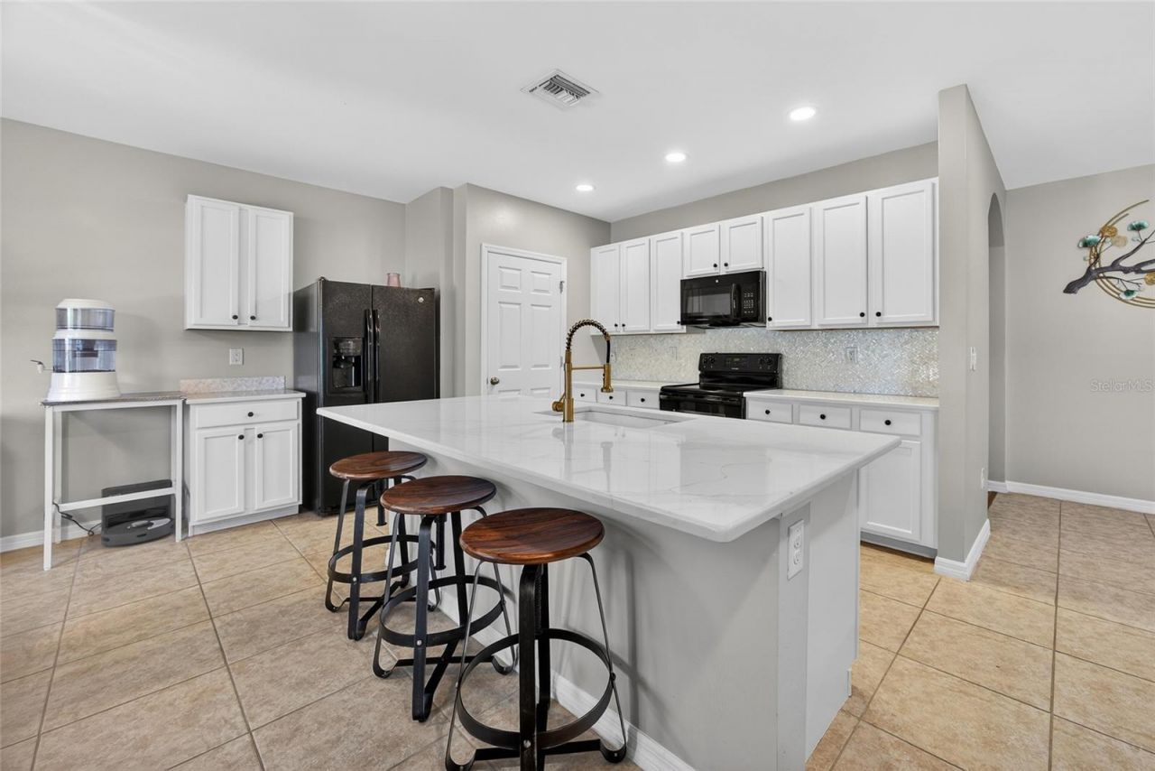 7212 Mikasa Drive, Punta Gorda, FL 33950 Photo