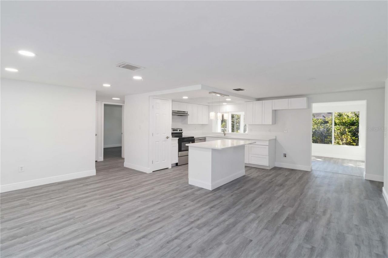 8026 Hunters Whip Row Circle, Hudson, FL 34667 Photo