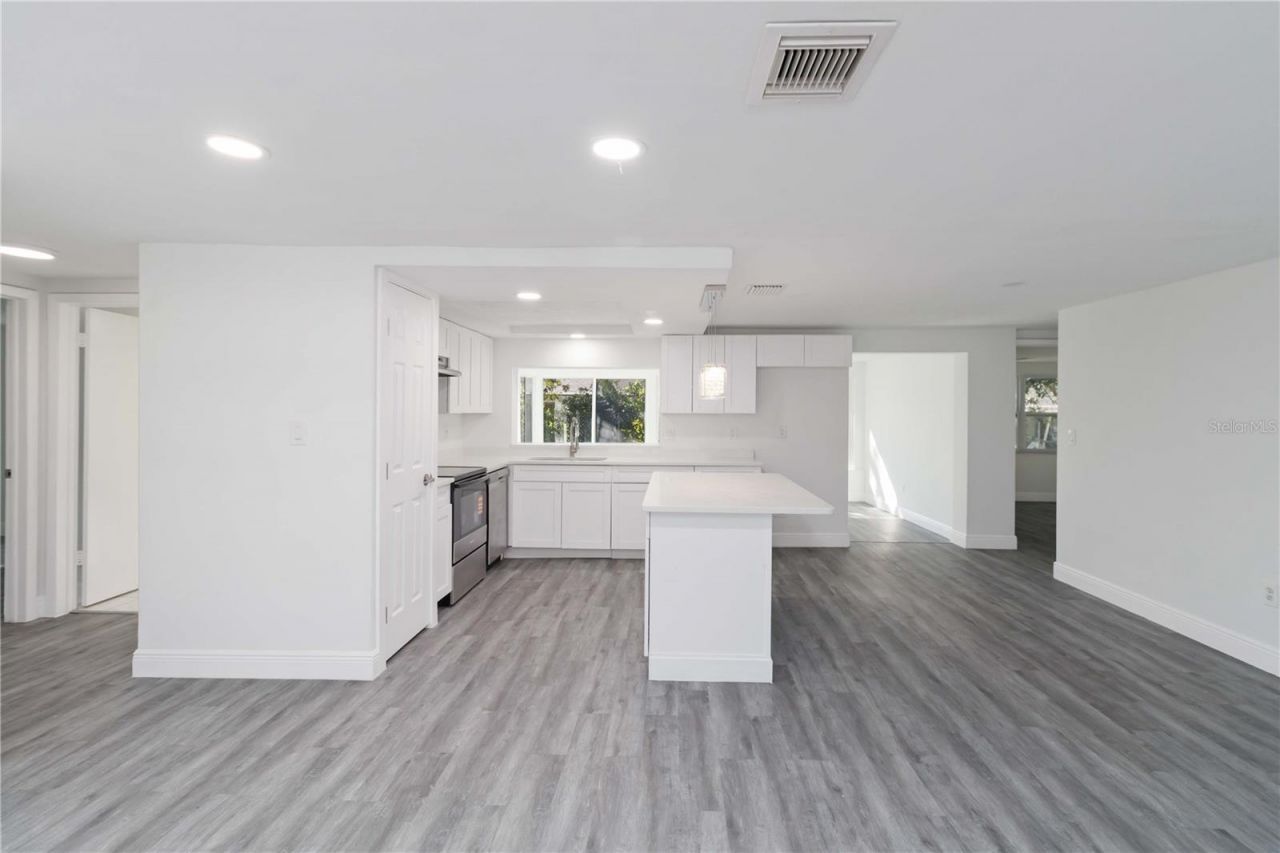 8026 Hunters Whip Row Circle, Hudson, FL 34667 Photo