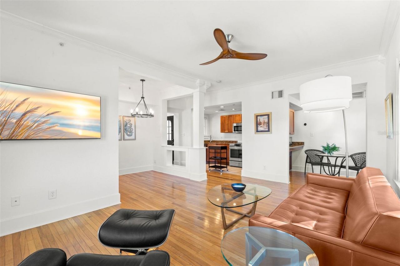 210 22nd Avenue Ne, Unit 15, Saint Petersburg, FL 33704 Photo