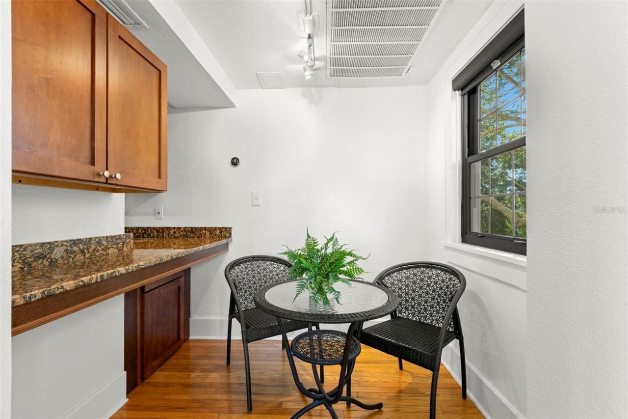 210 22nd Avenue Ne, Unit 15, Saint Petersburg, FL 33704 Photo