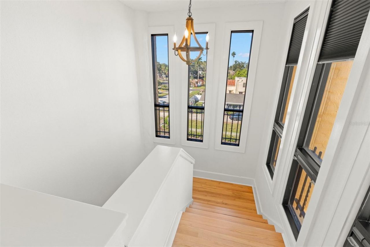 210 22nd Avenue Ne, Unit 15, Saint Petersburg, FL 33704 Photo