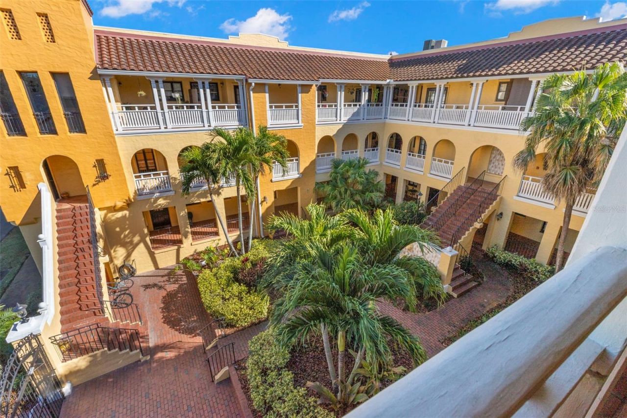 210 22nd Avenue Ne, Unit 15, Saint Petersburg, FL 33704 Photo