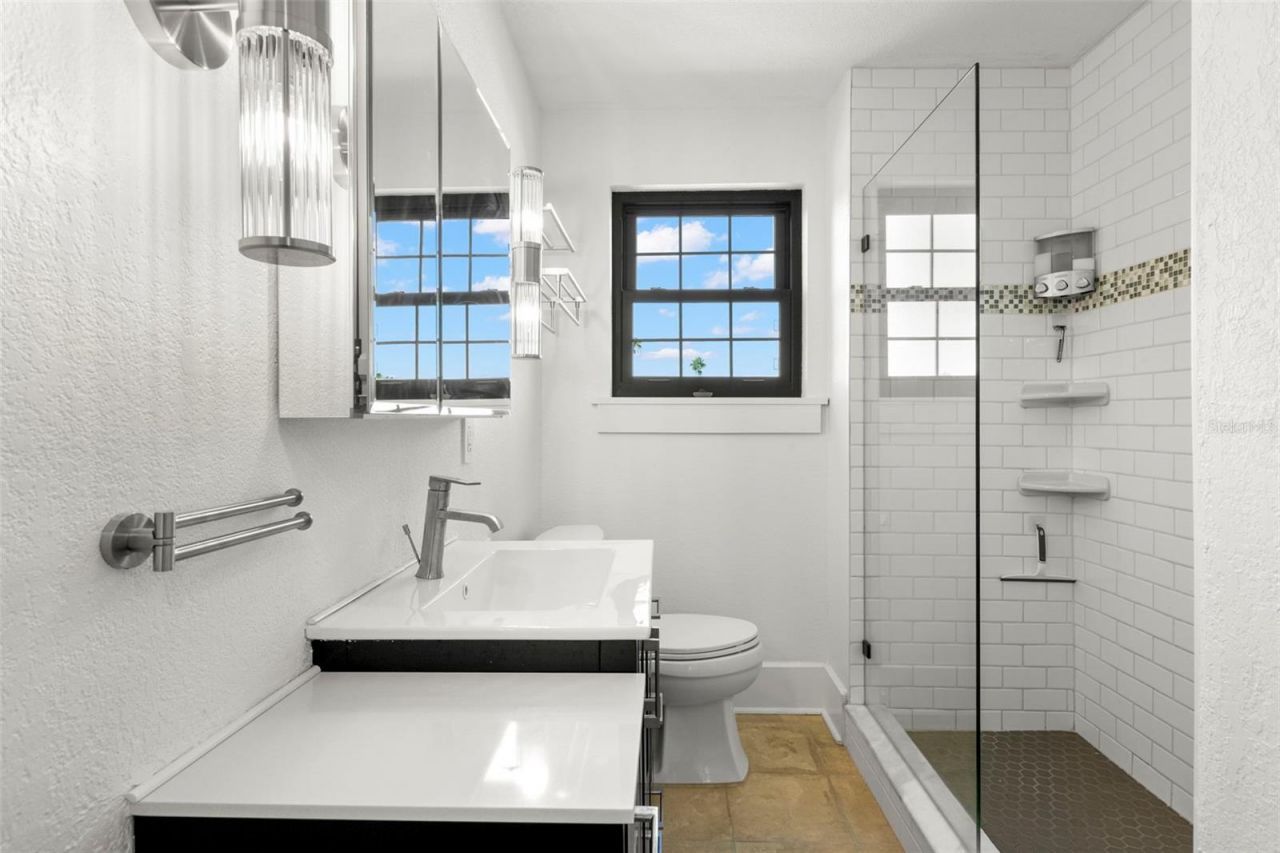 210 22nd Avenue Ne, Unit 15, Saint Petersburg, FL 33704 Photo