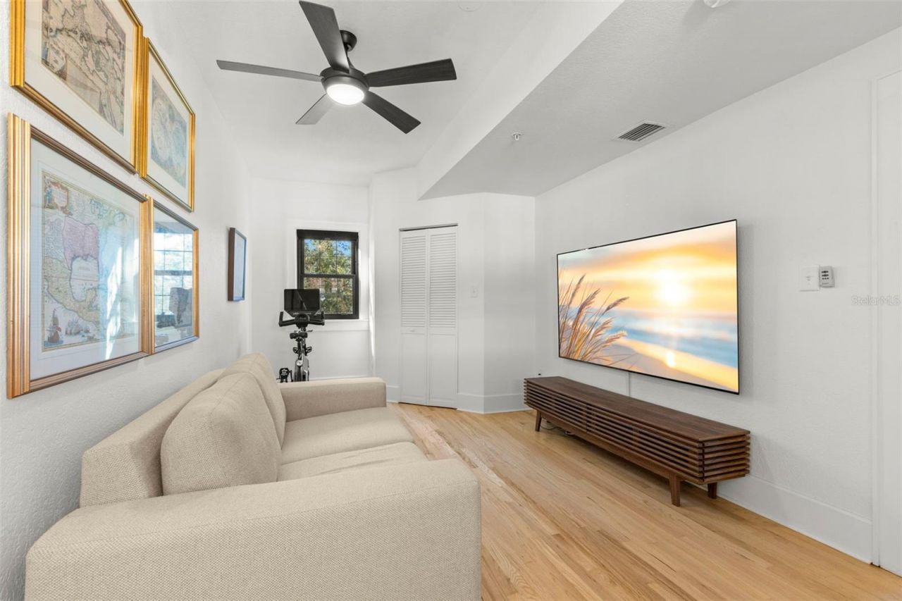 210 22nd Avenue Ne, Unit 15, Saint Petersburg, FL 33704 Photo