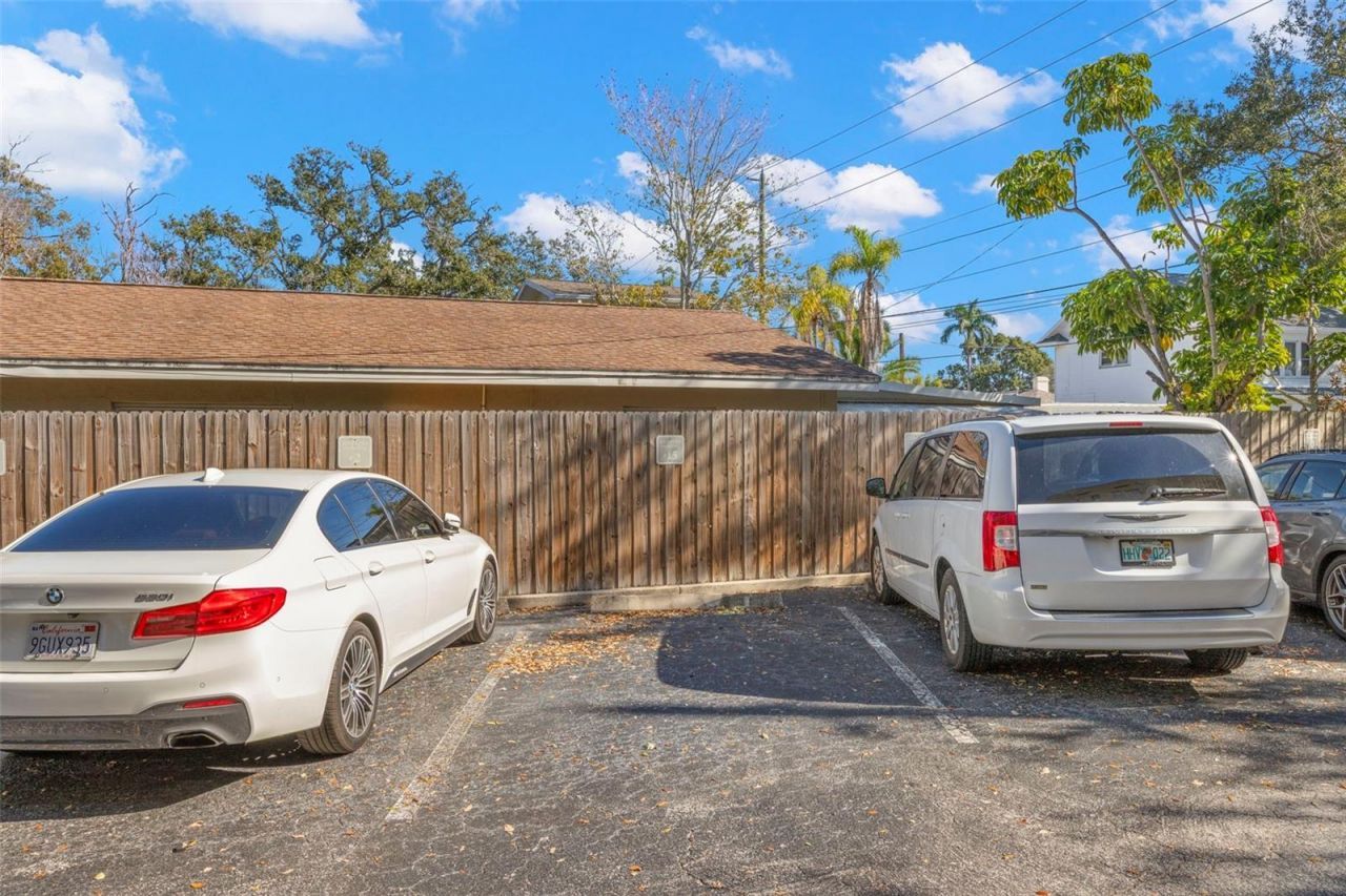 210 22nd Avenue Ne, Unit 15, Saint Petersburg, FL 33704 Photo