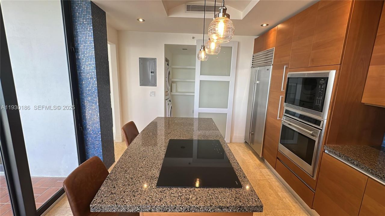 1000 Venetian Way, Unit 1502, Miami Beach, FL 33139 Photo