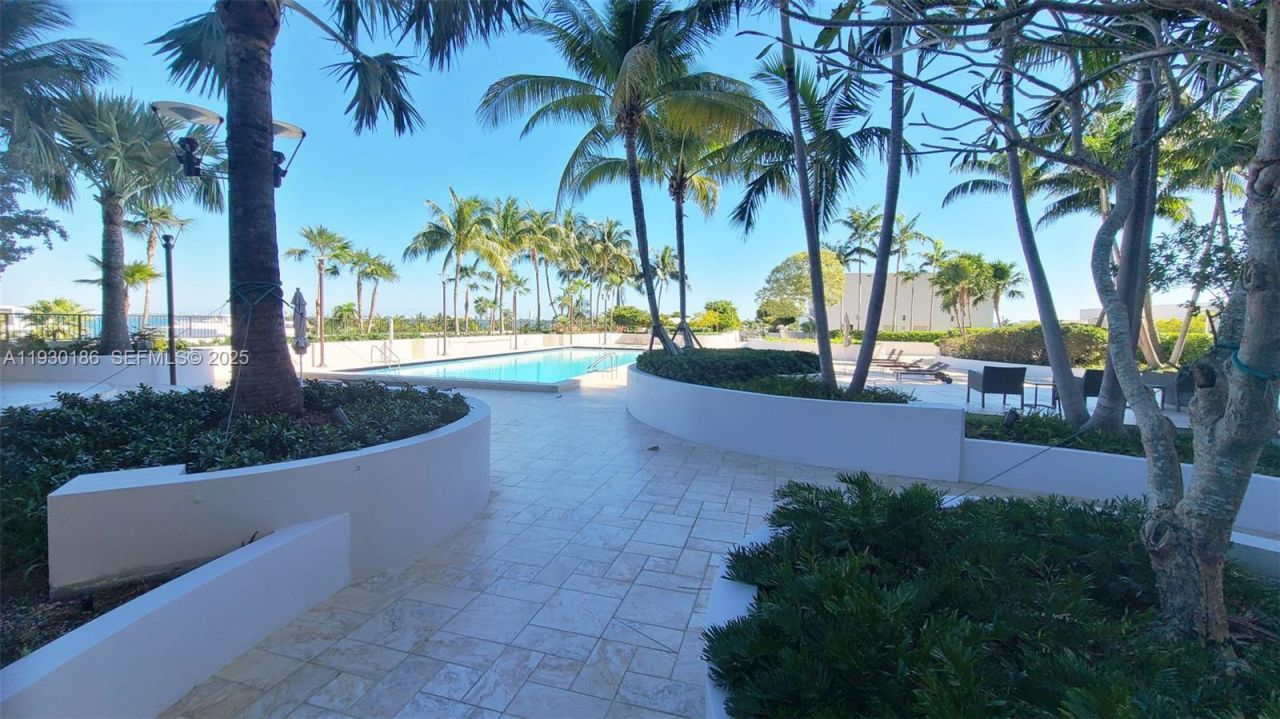 1000 Venetian Way, Unit 1502, Miami Beach, FL 33139 Photo