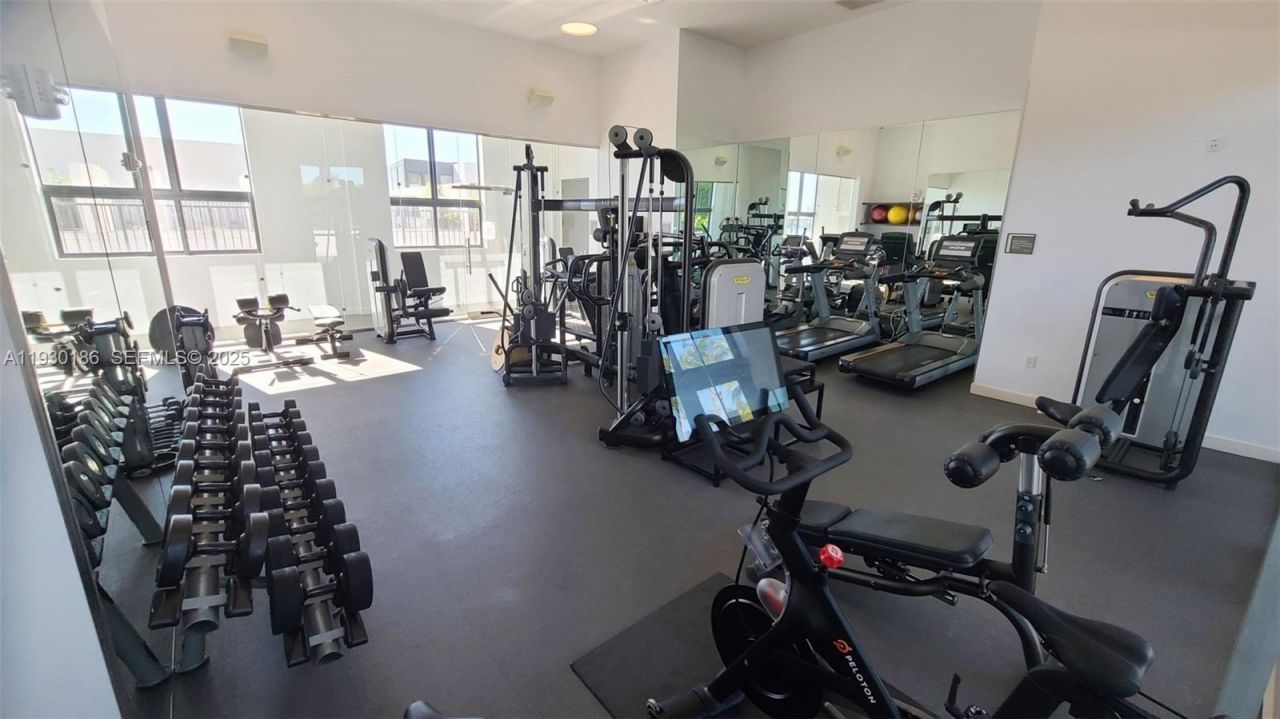 1000 Venetian Way, Unit 1502, Miami Beach, FL 33139 Photo