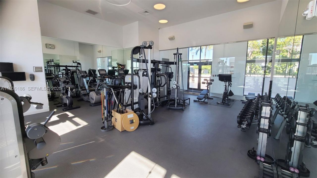 1000 Venetian Way, Unit 1502, Miami Beach, FL 33139 Photo