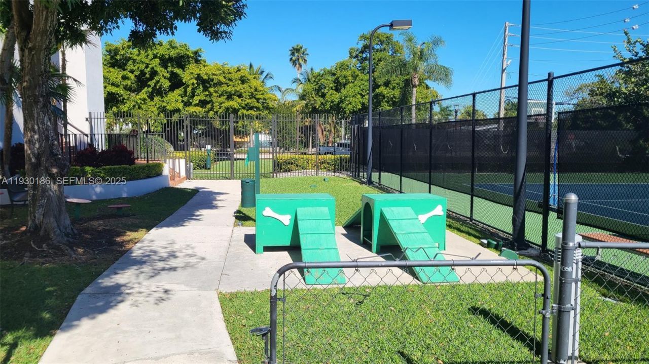 1000 Venetian Way, Unit 1502, Miami Beach, FL 33139 Photo