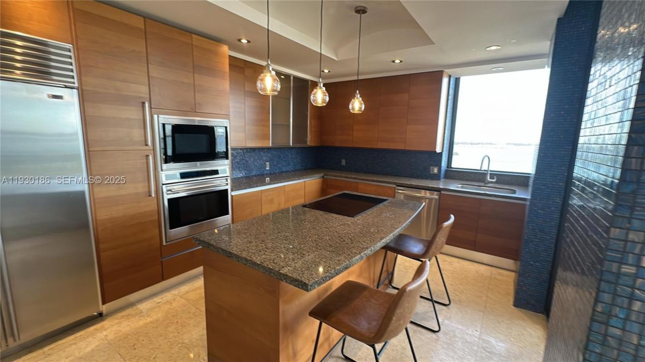 1000 Venetian Way, Unit 1502, Miami Beach, FL 33139 Photo