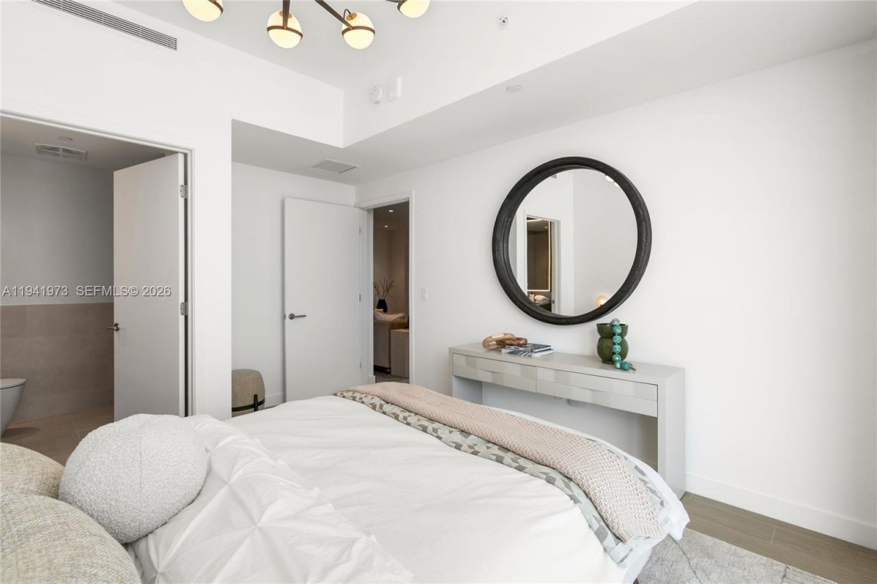 500 Alton Rd, Unit 2101/02, Miami Beach, FL 33139 Photo