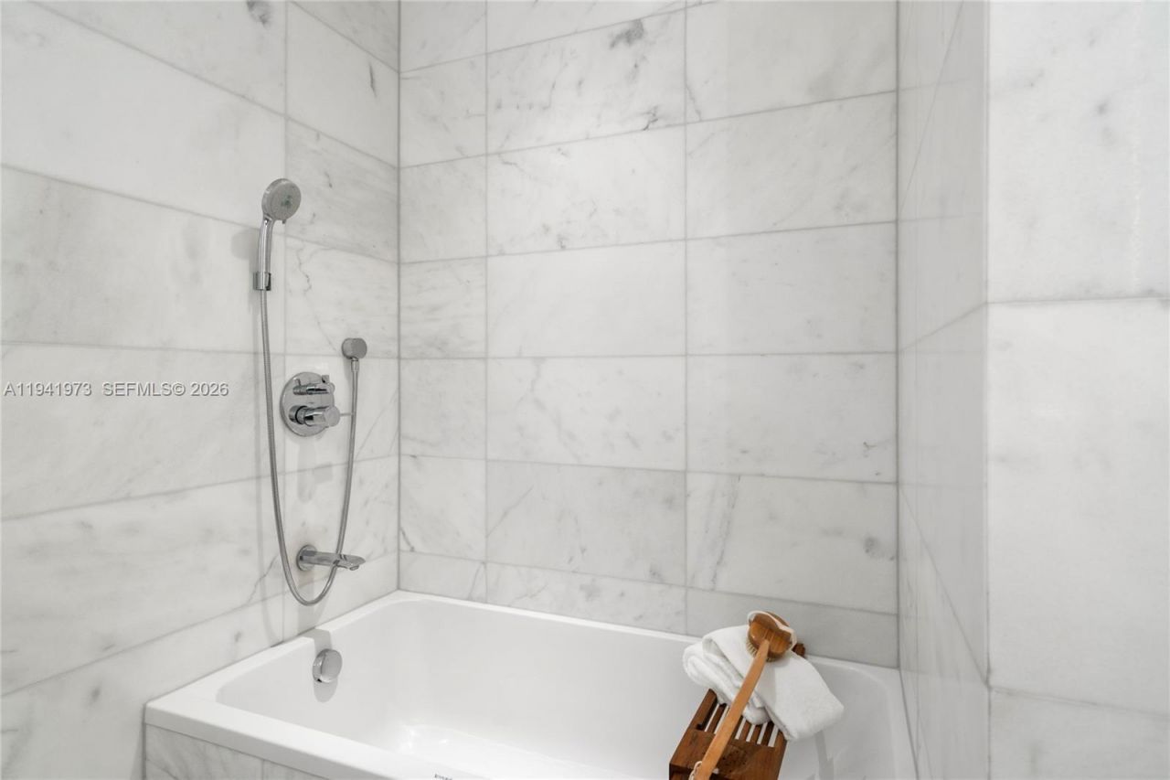 500 Alton Rd, Unit 2101/02, Miami Beach, FL 33139 Photo