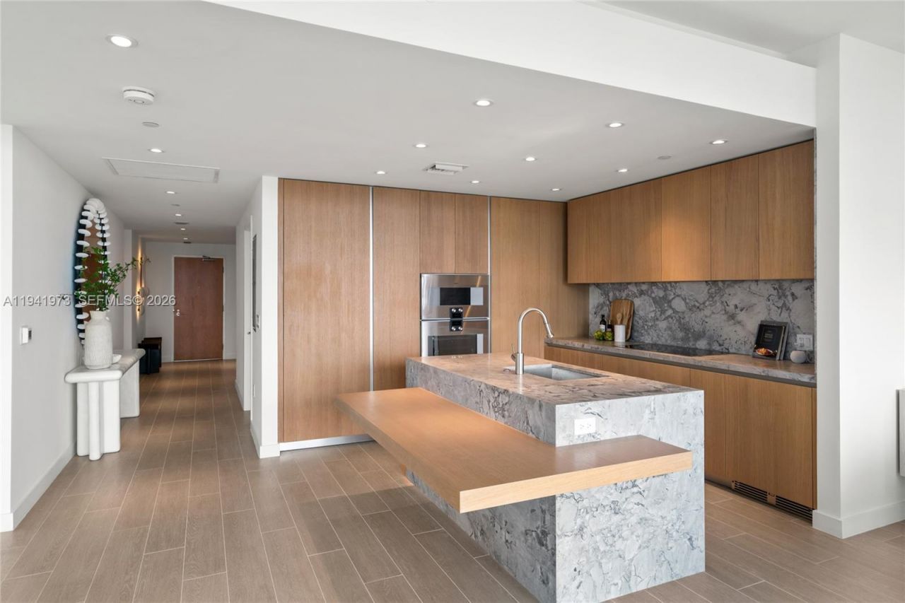 500 Alton Rd, Unit 2101/02, Miami Beach, FL 33139 Photo