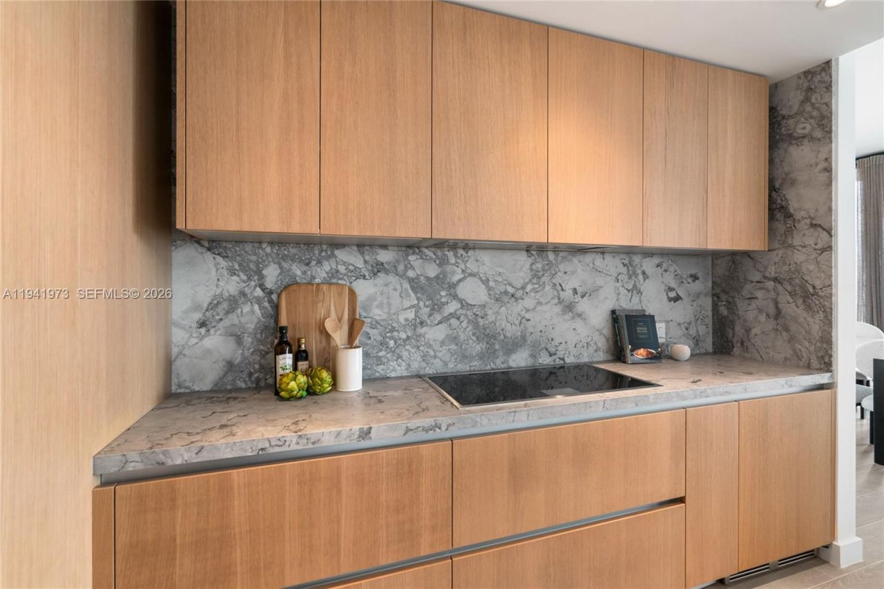 500 Alton Rd, Unit 2101/02, Miami Beach, FL 33139 Photo