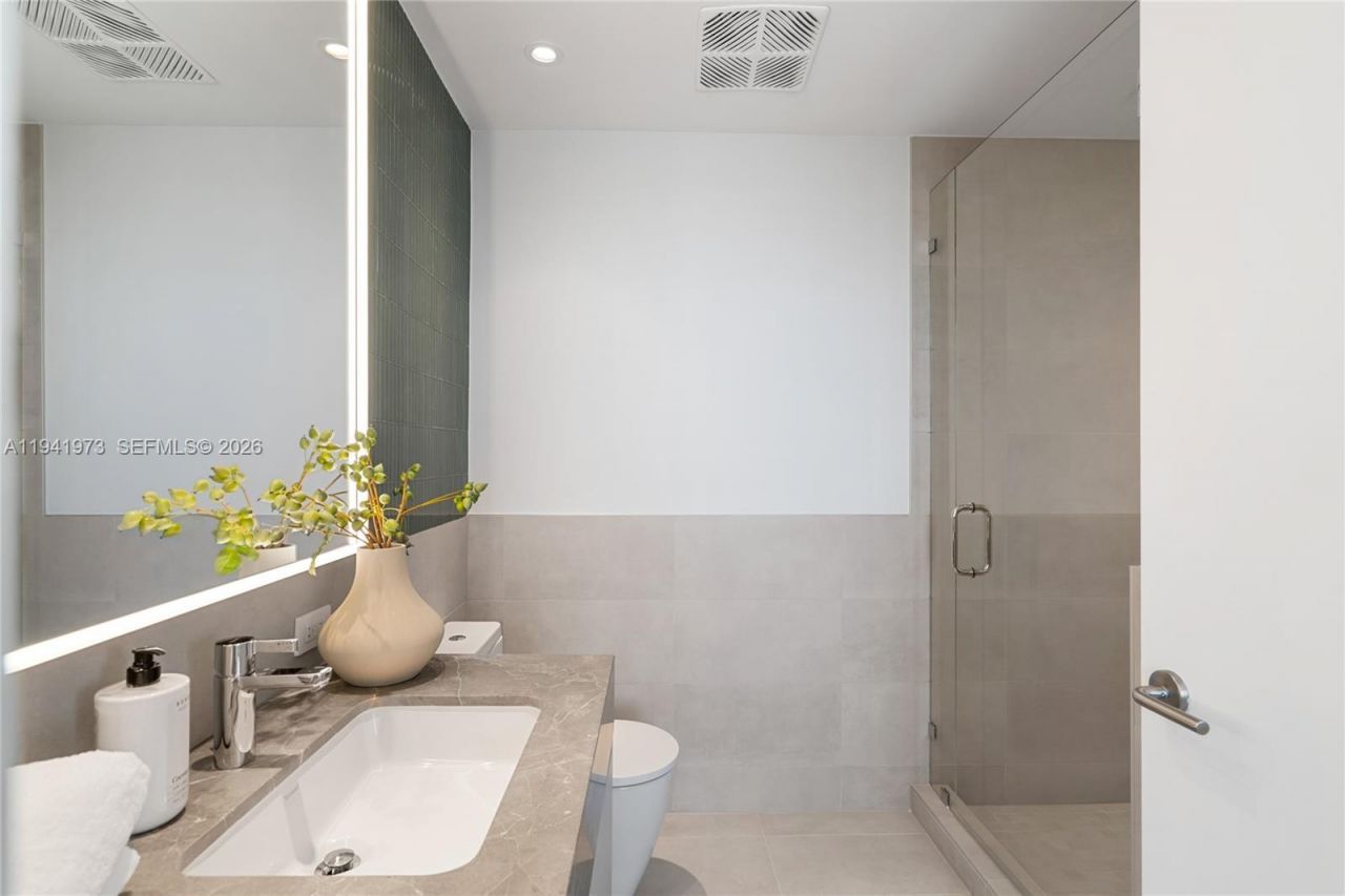 500 Alton Rd, Unit 2101/02, Miami Beach, FL 33139 Photo