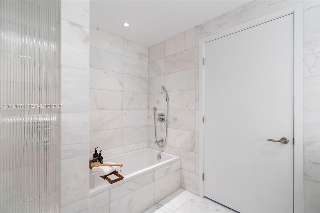 500 Alton Rd, Unit 2101/02, Miami Beach, FL 33139 Photo