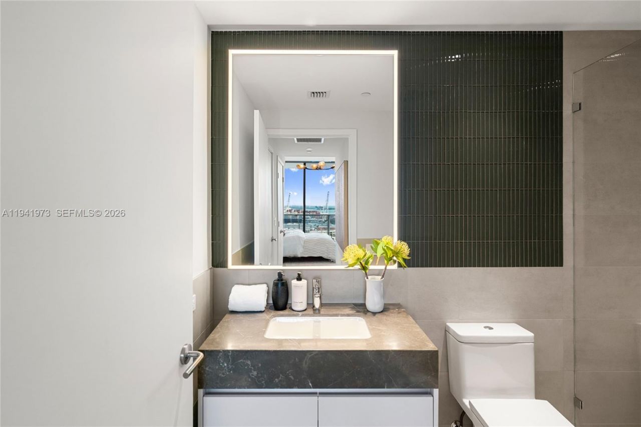 500 Alton Rd, Unit 2101/02, Miami Beach, FL 33139 Photo
