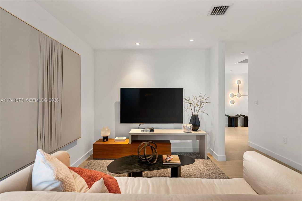 500 Alton Rd, Unit 2101/02, Miami Beach, FL 33139 Photo
