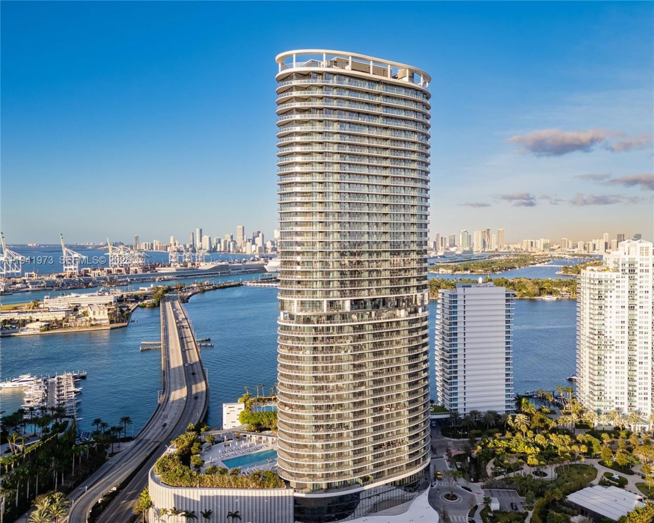 500 Alton Rd, Unit 2101/02, Miami Beach, FL 33139 Photo
