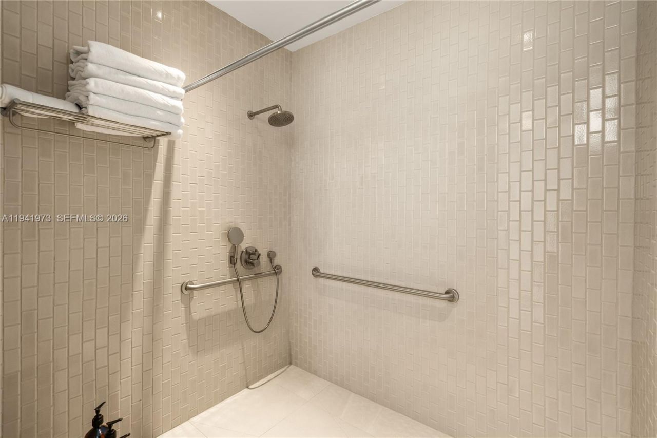 500 Alton Rd, Unit 2101/02, Miami Beach, FL 33139 Photo