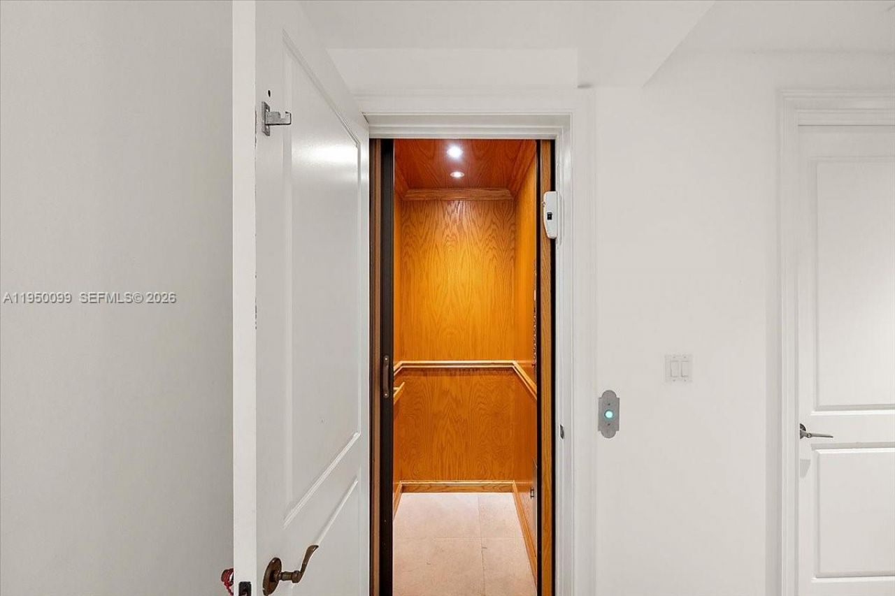 3471 Main Hwy, Unit 1240, Miami, FL 33133 Photo