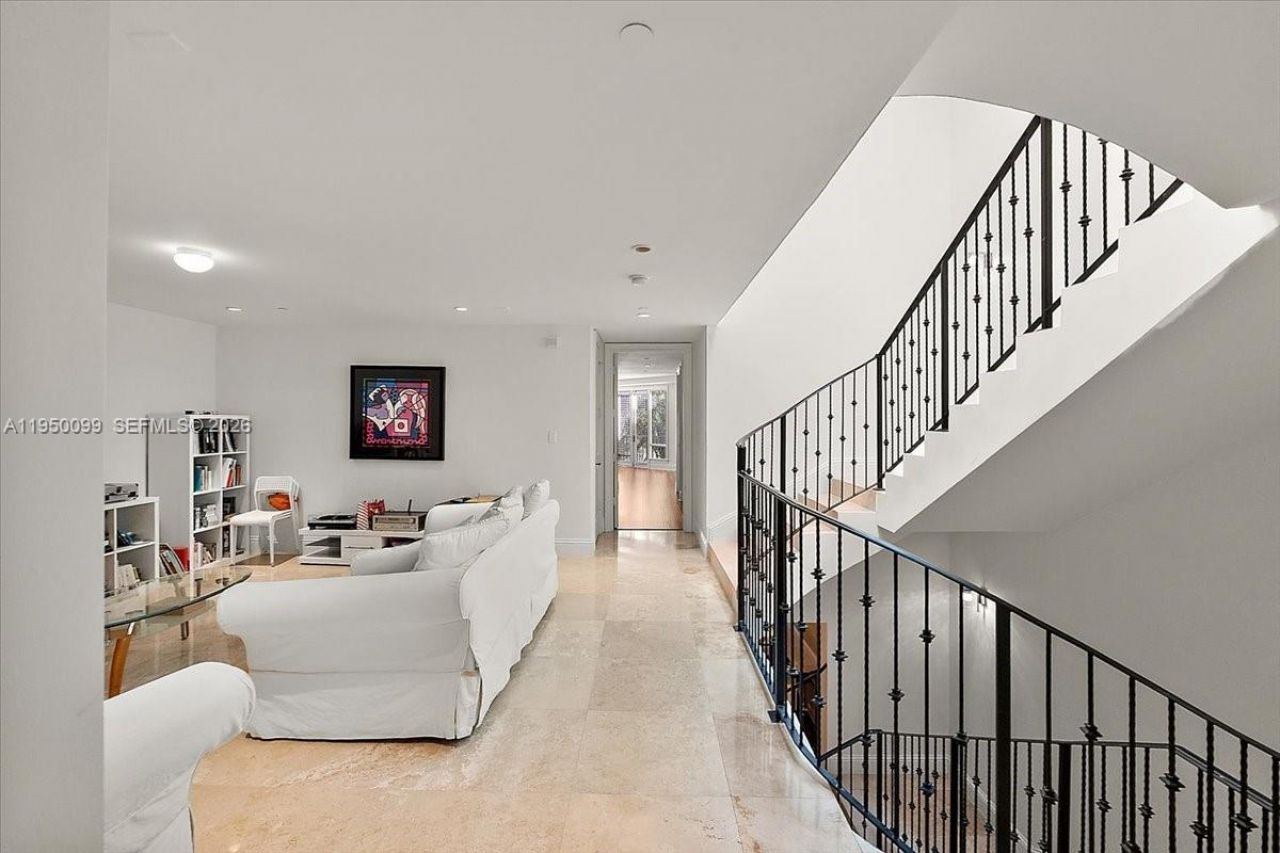 3471 Main Hwy, Unit 1240, Miami, FL 33133 Photo