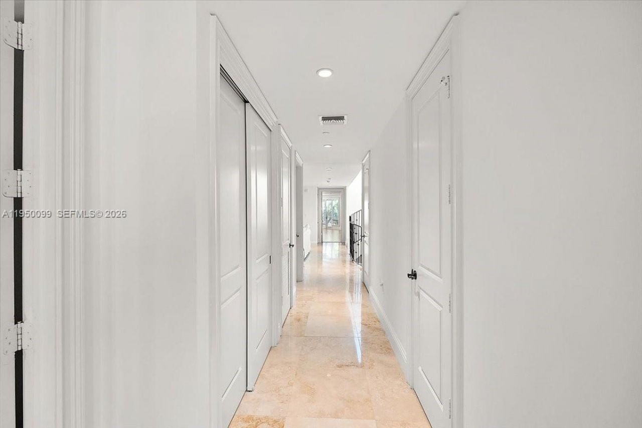 3471 Main Hwy, Unit 1240, Miami, FL 33133 Photo