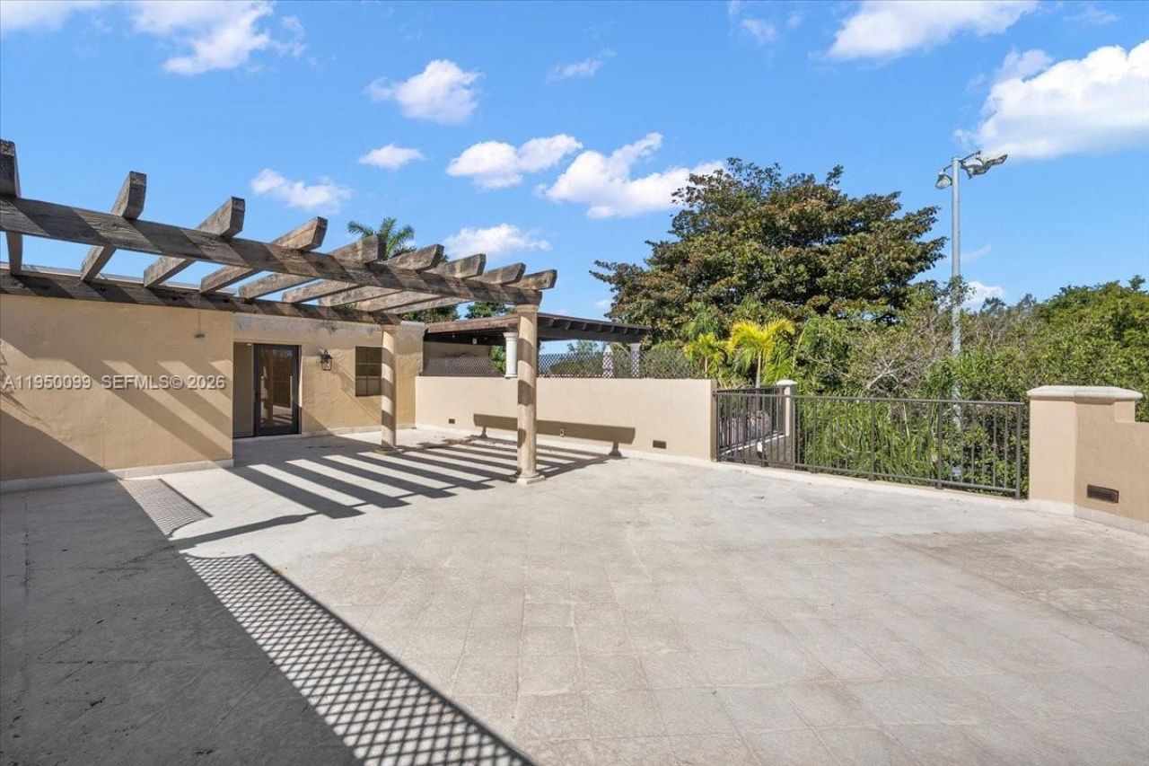 3471 Main Hwy, Unit 1240, Miami, FL 33133 Photo