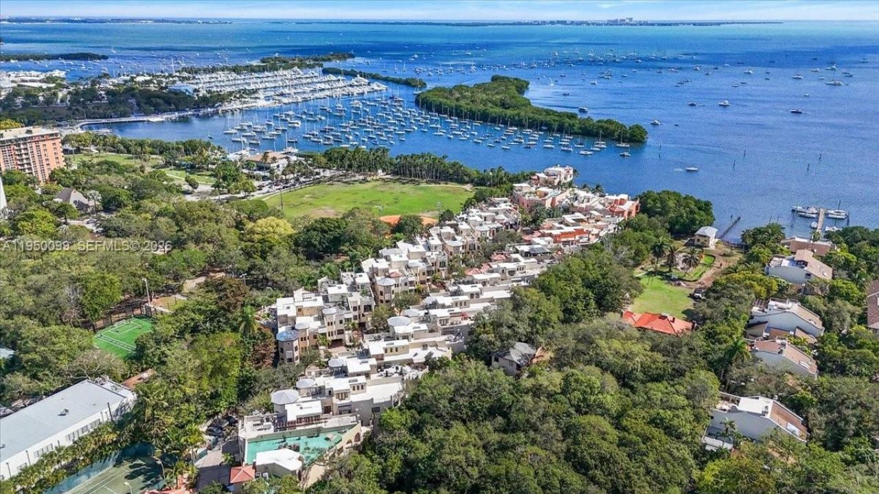 3471 Main Hwy, Unit 1240, Miami, FL 33133 Photo