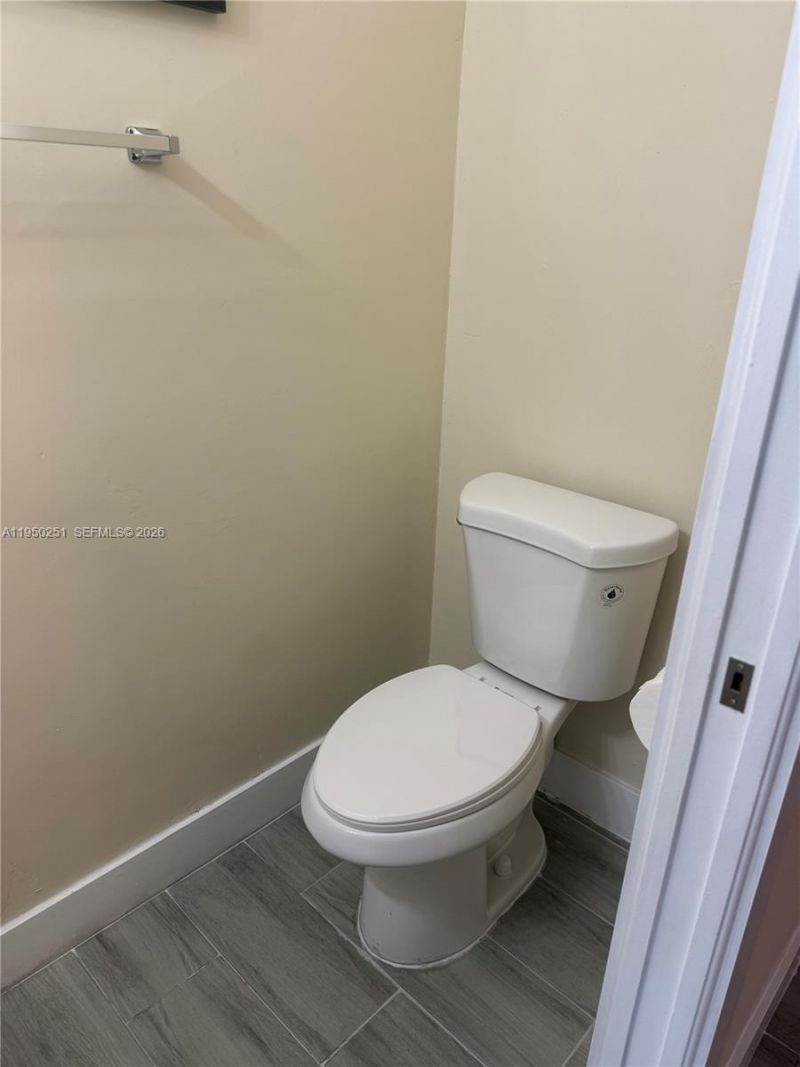 5400 NW 107th Ave, Unit 416, Doral, FL 33178 Photo
