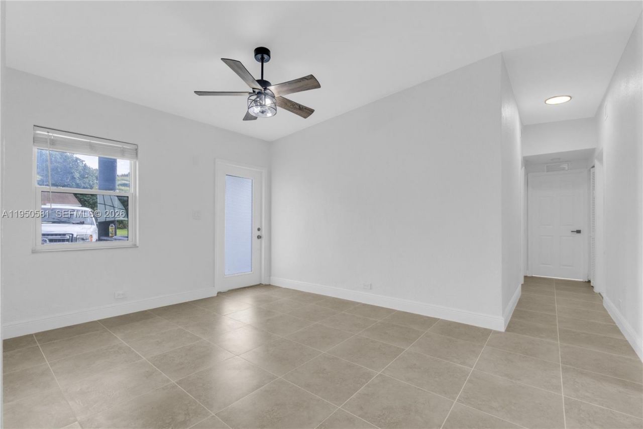 16000 NW 21st Ave, Miami Gardens, FL 33054 Photo