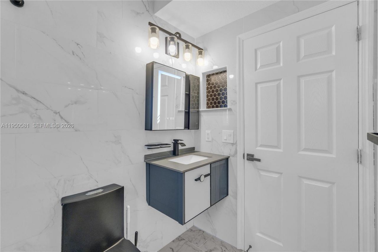 16000 NW 21st Ave, Miami Gardens, FL 33054 Photo