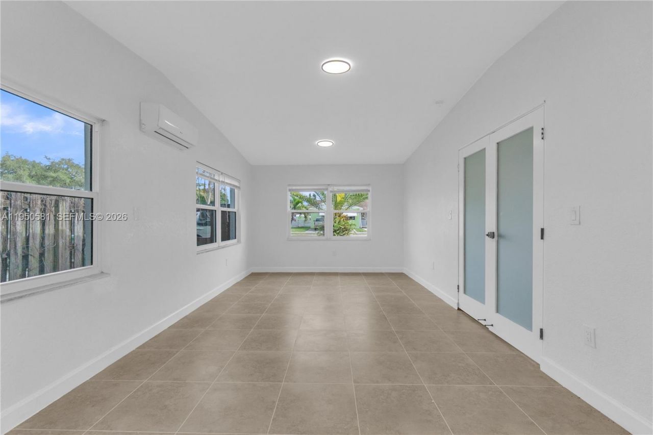 16000 NW 21st Ave, Miami Gardens, FL 33054 Photo