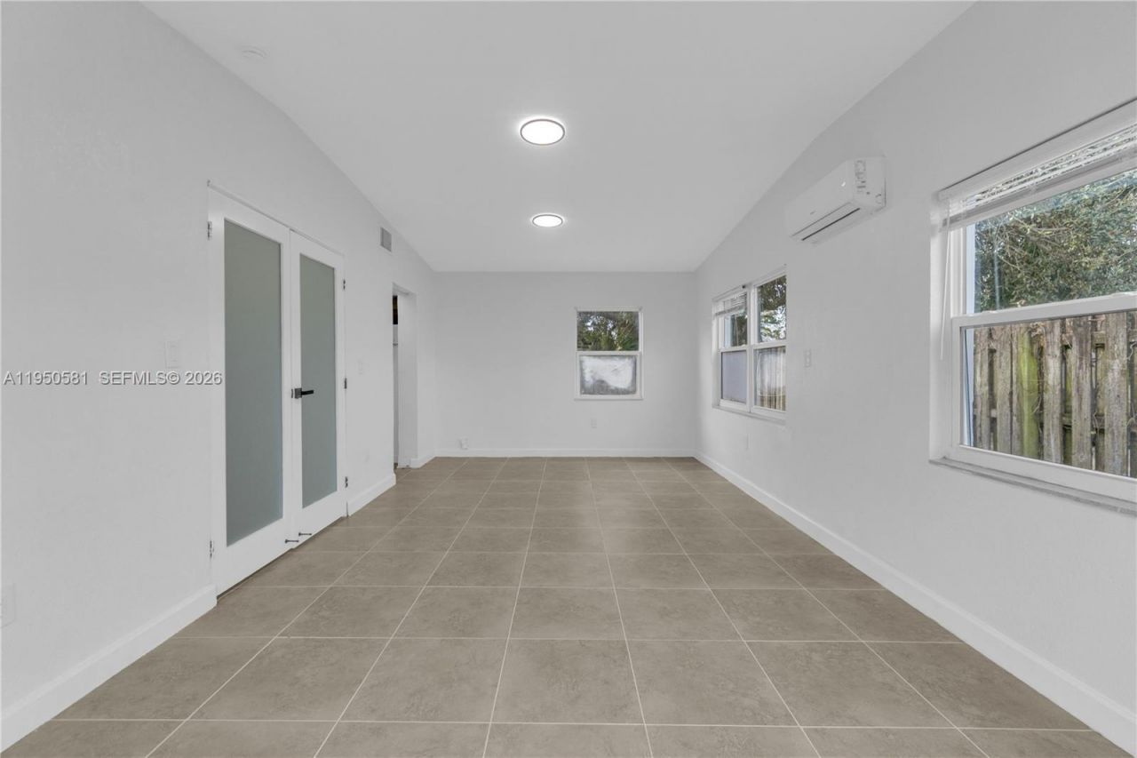 16000 NW 21st Ave, Miami Gardens, FL 33054 Photo