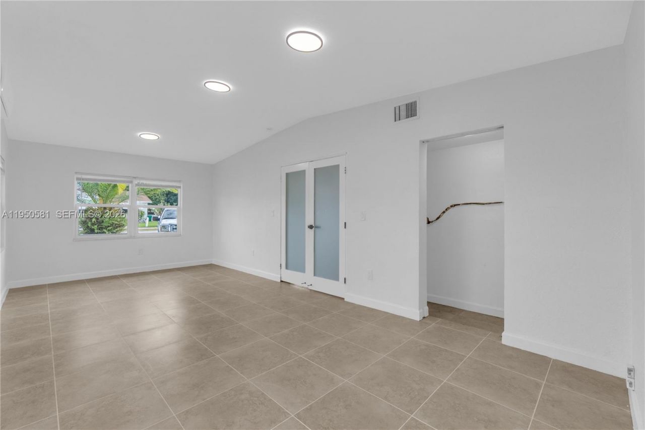 16000 NW 21st Ave, Miami Gardens, FL 33054 Photo