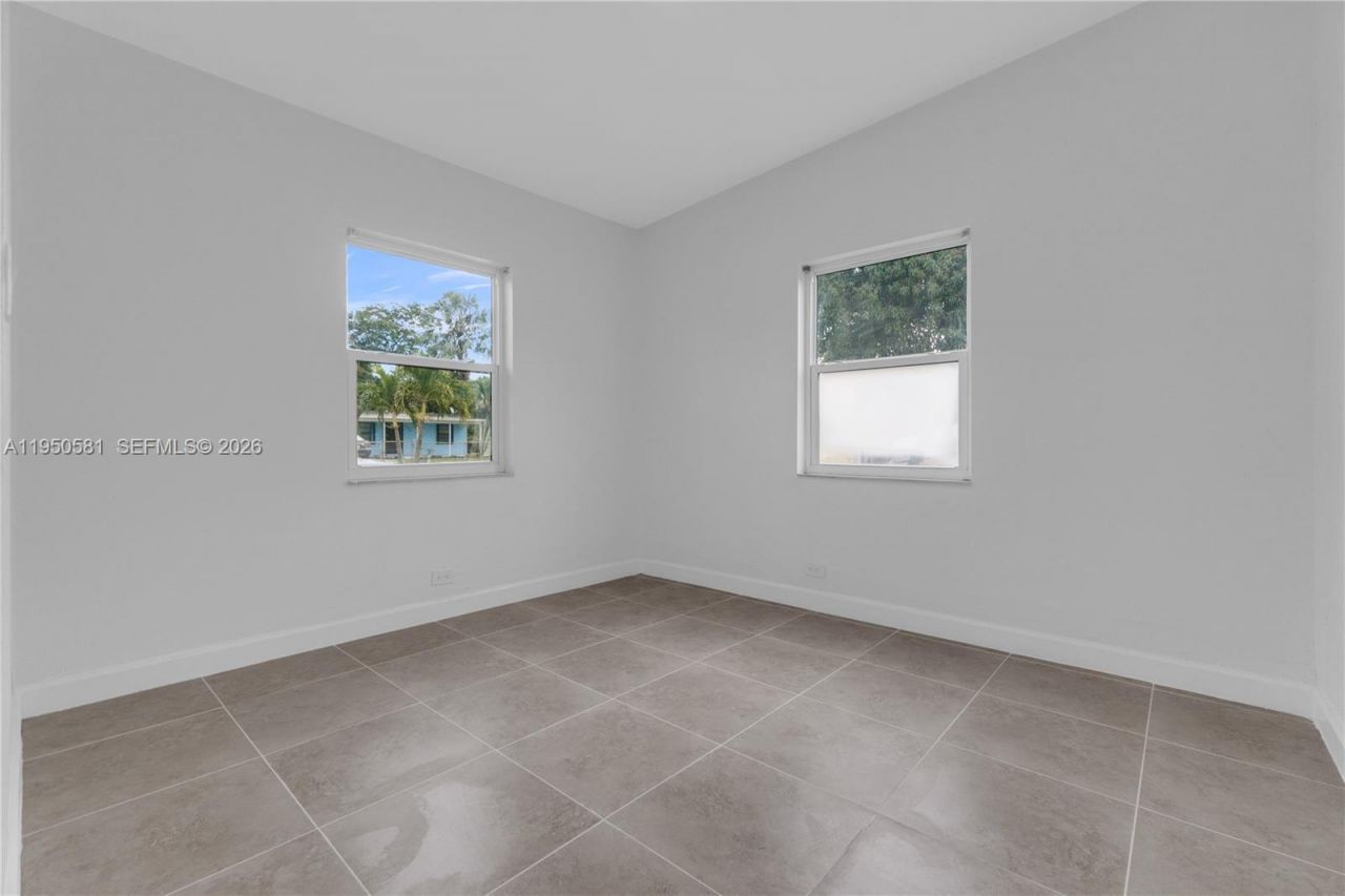 16000 NW 21st Ave, Miami Gardens, FL 33054 Photo