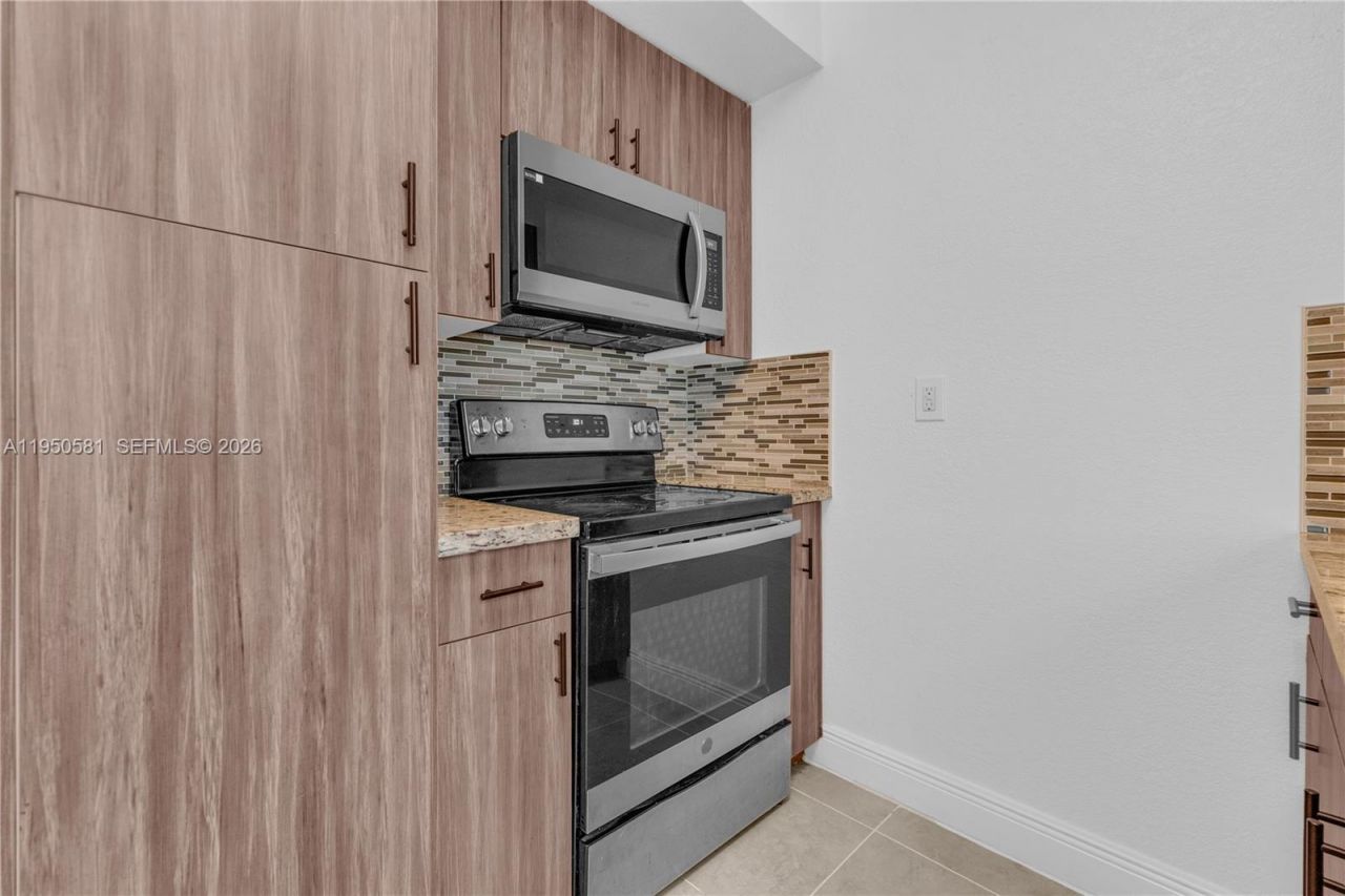 16000 NW 21st Ave, Miami Gardens, FL 33054 Photo