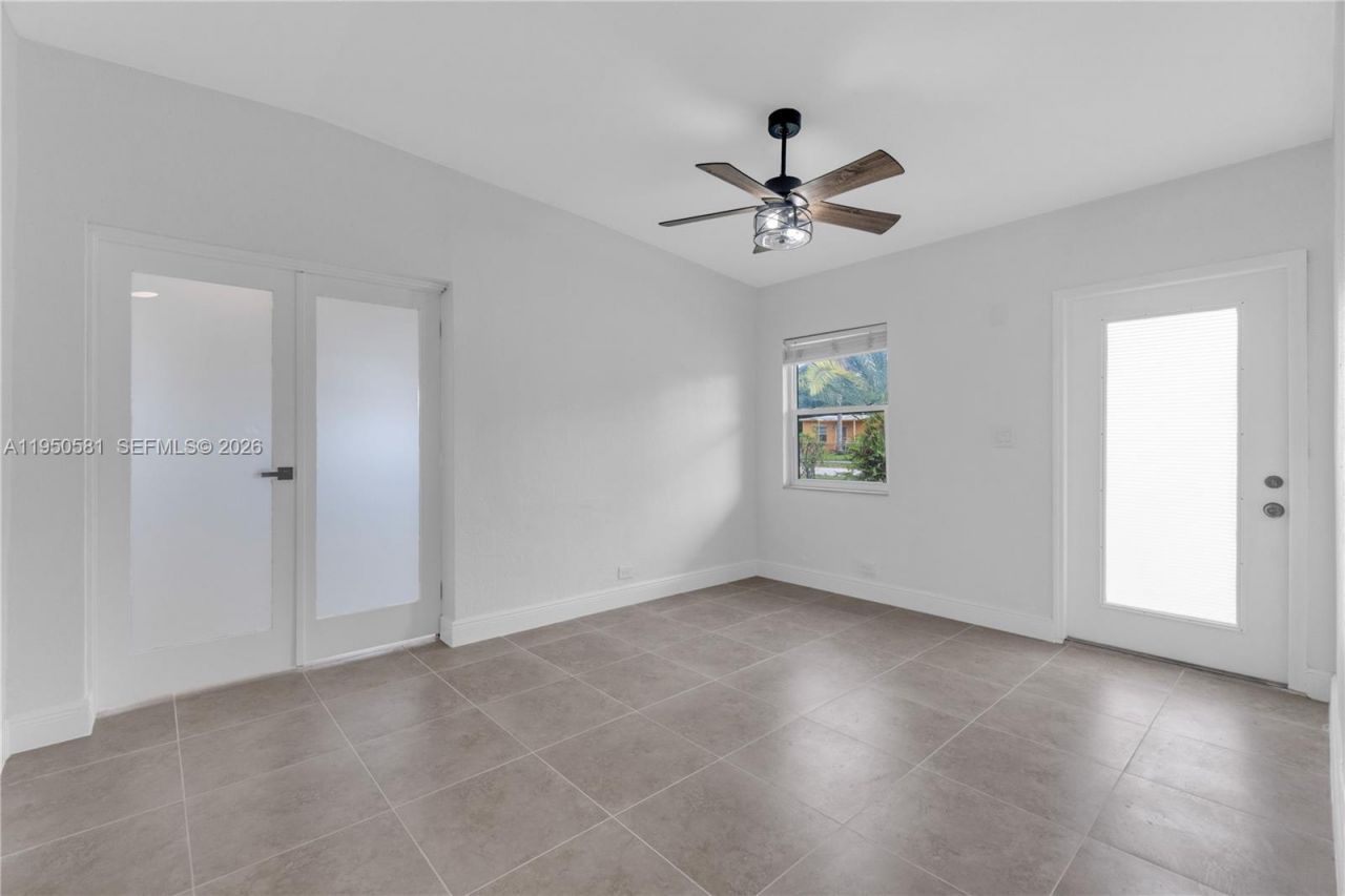 16000 NW 21st Ave, Miami Gardens, FL 33054 Photo