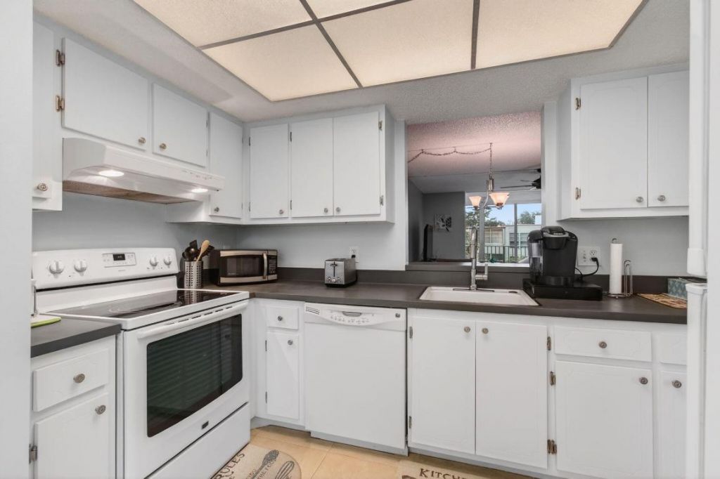 10 Willowbrook, Unit 205, Delray Beach, FL 33446 Photo